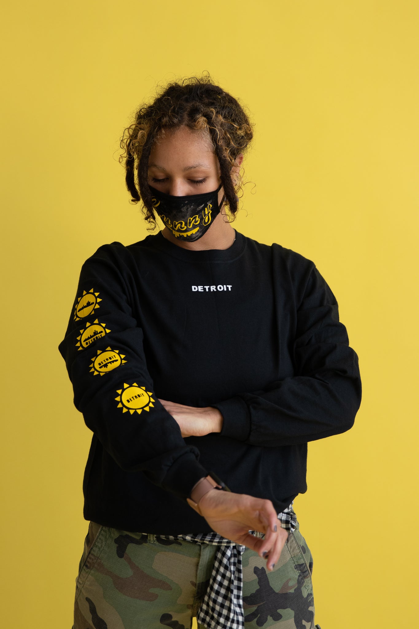 4EVER SUNNY DETROIT LONG SLEEVE TEE